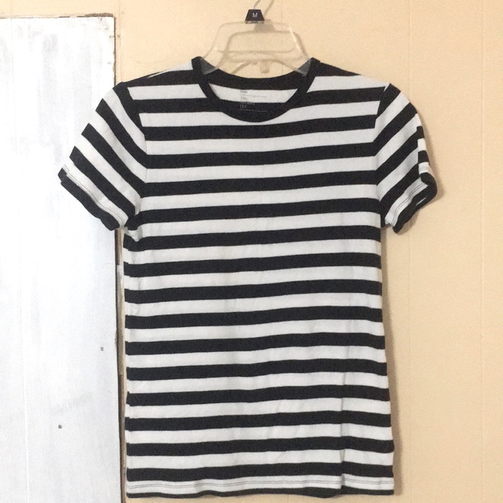 Gap- black/white striped shirt